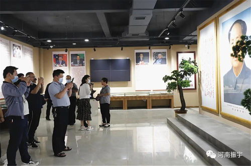 灵宝市人力资源和社会保障局带领金源公司下岗失业人员走进河南振宇参观学习